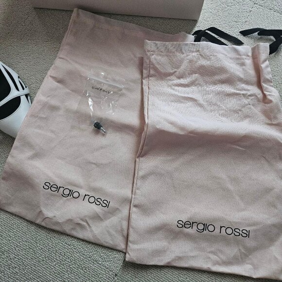 Sergio Rossi White Pumps - Twisted Cutout Design - Picture 9 of 9